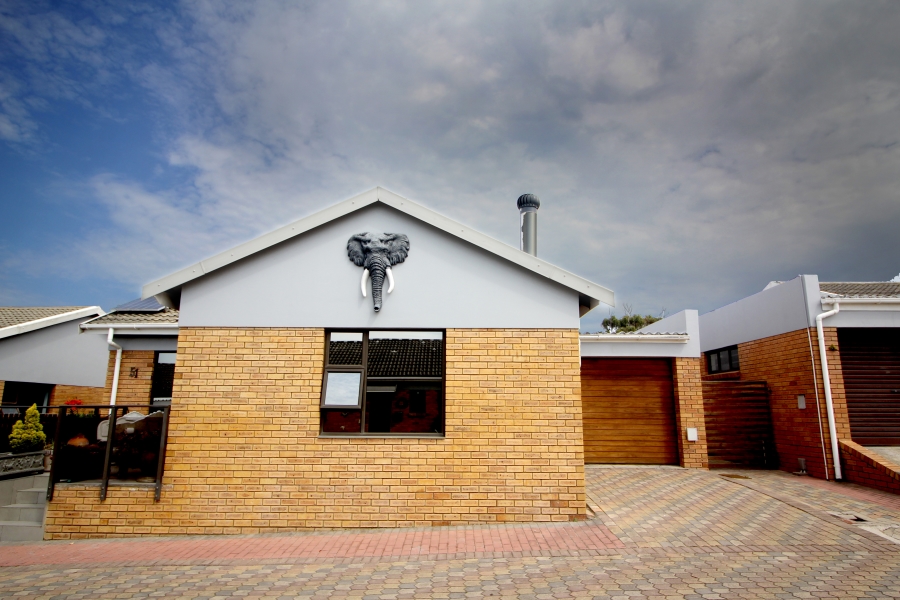 2 Bedroom Property for Sale in Heiderand Western Cape